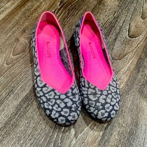 Rothys size 9 grey cloud leopard
